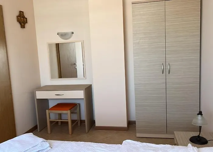 아파트 1bd In Royal Sun Complex, Sunny By Flat Mаnager 써니비치