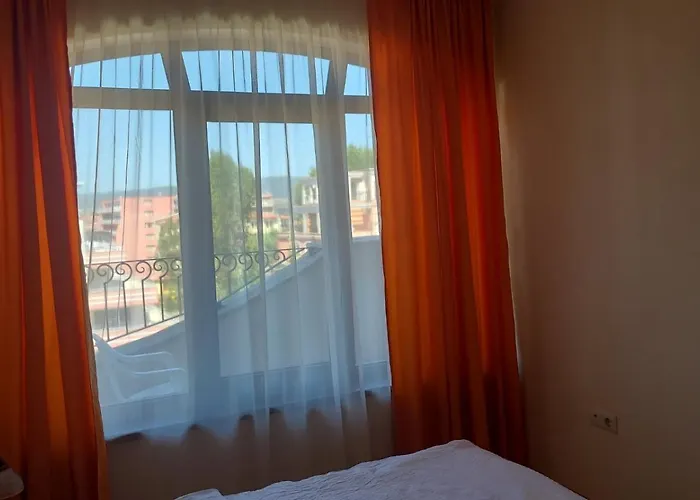 1bd In Royal Sun Complex, Sunny By Flat Mаnager 아파트 *