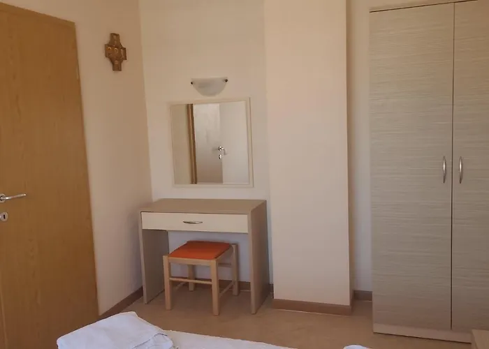 아파트 1bd In Royal Sun Complex, Sunny By Flat Mаnager *